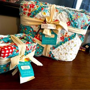 Brand new pioneer woman patchwork king quilt and king shams